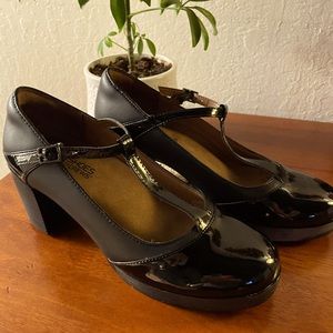 New pair of Shoes for Crews patent, heeled Mary Janes. Very sexy, and cute.